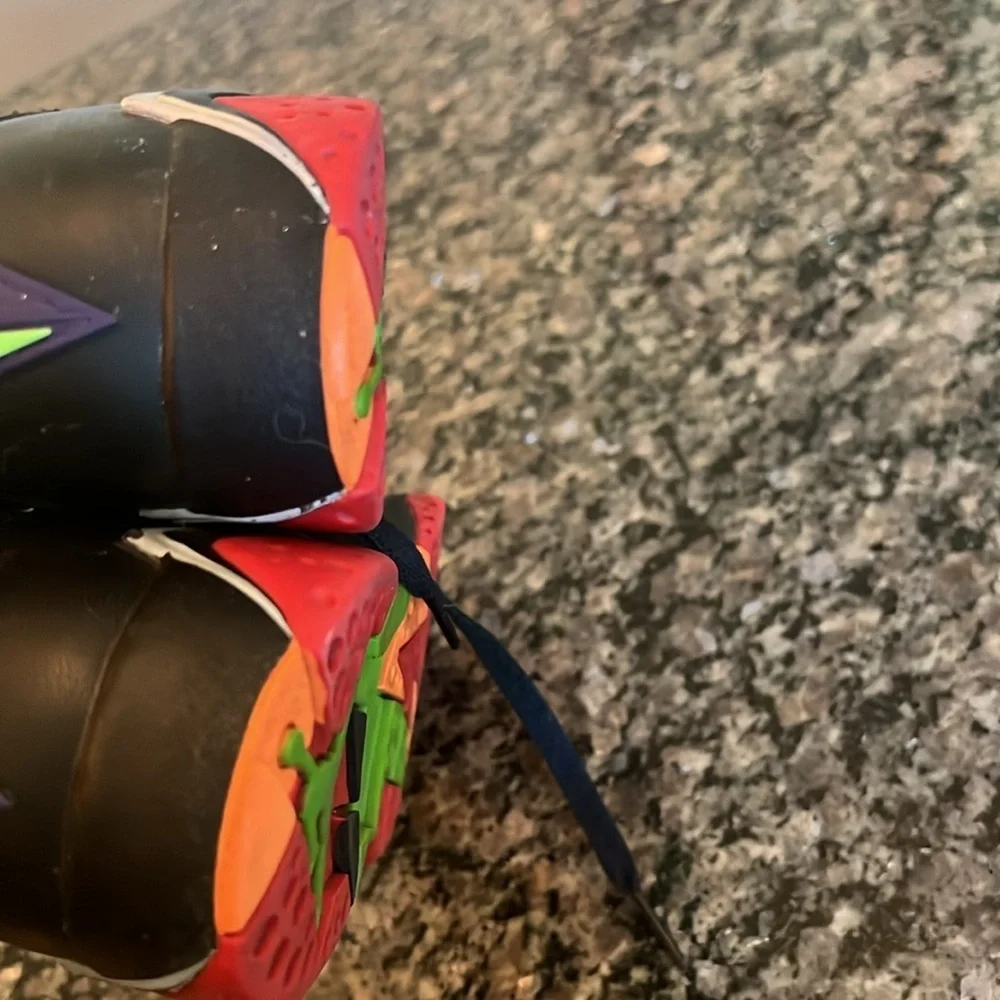 Jordan retro 7 Marvin the Martian 5Y